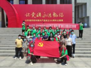 昼夜奋战 湘潭县城管执法局全力清雪除冰保畅通